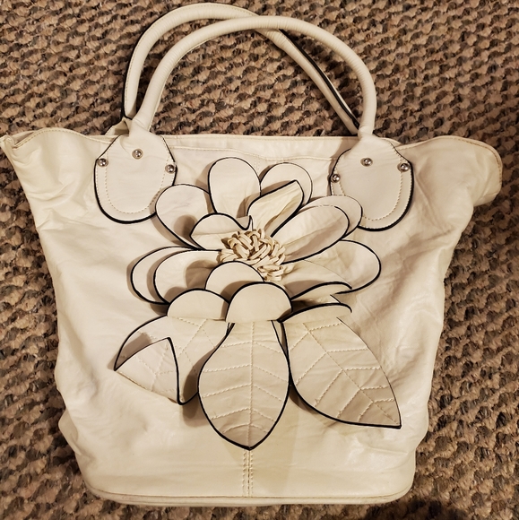 Handbag - Picture 2 of 3